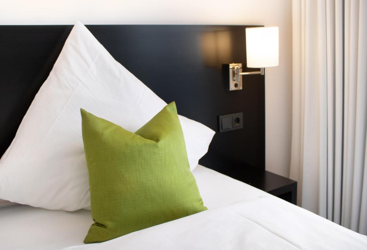 Wis Hotel By Wmm Hotels Weil im Schonbuch エクステリア 写真